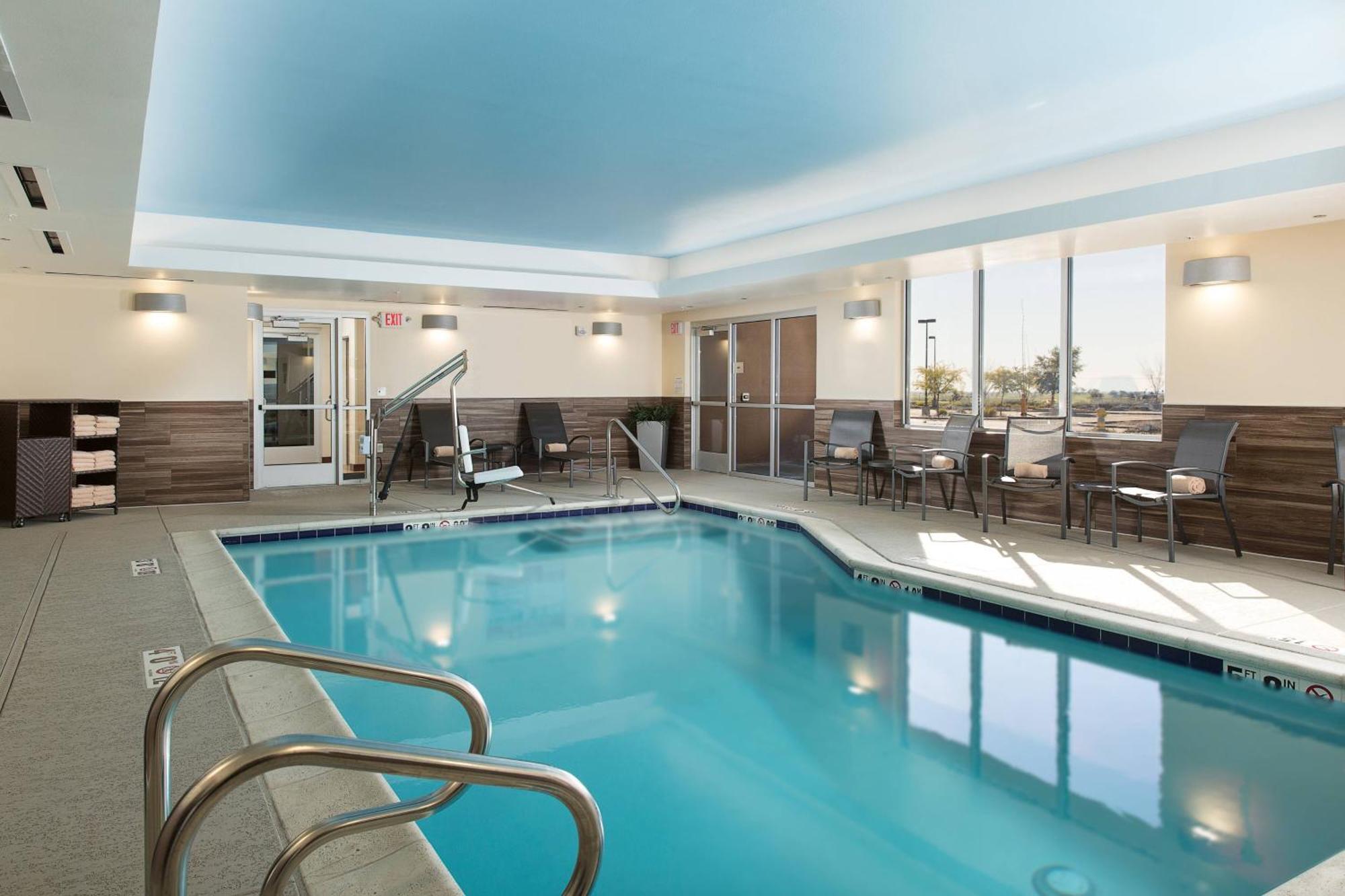 Fairfield & By Marriott Sacramento Hotel