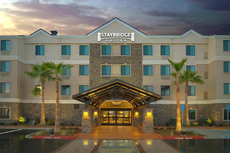 Hotel Fairfield & By Marriott Sacramento 3*