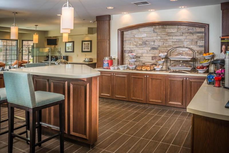 Hotel Fairfield & By Marriott Sacramento 3*