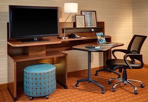 Hotel Fairfield & By Marriott Sacramento 3*