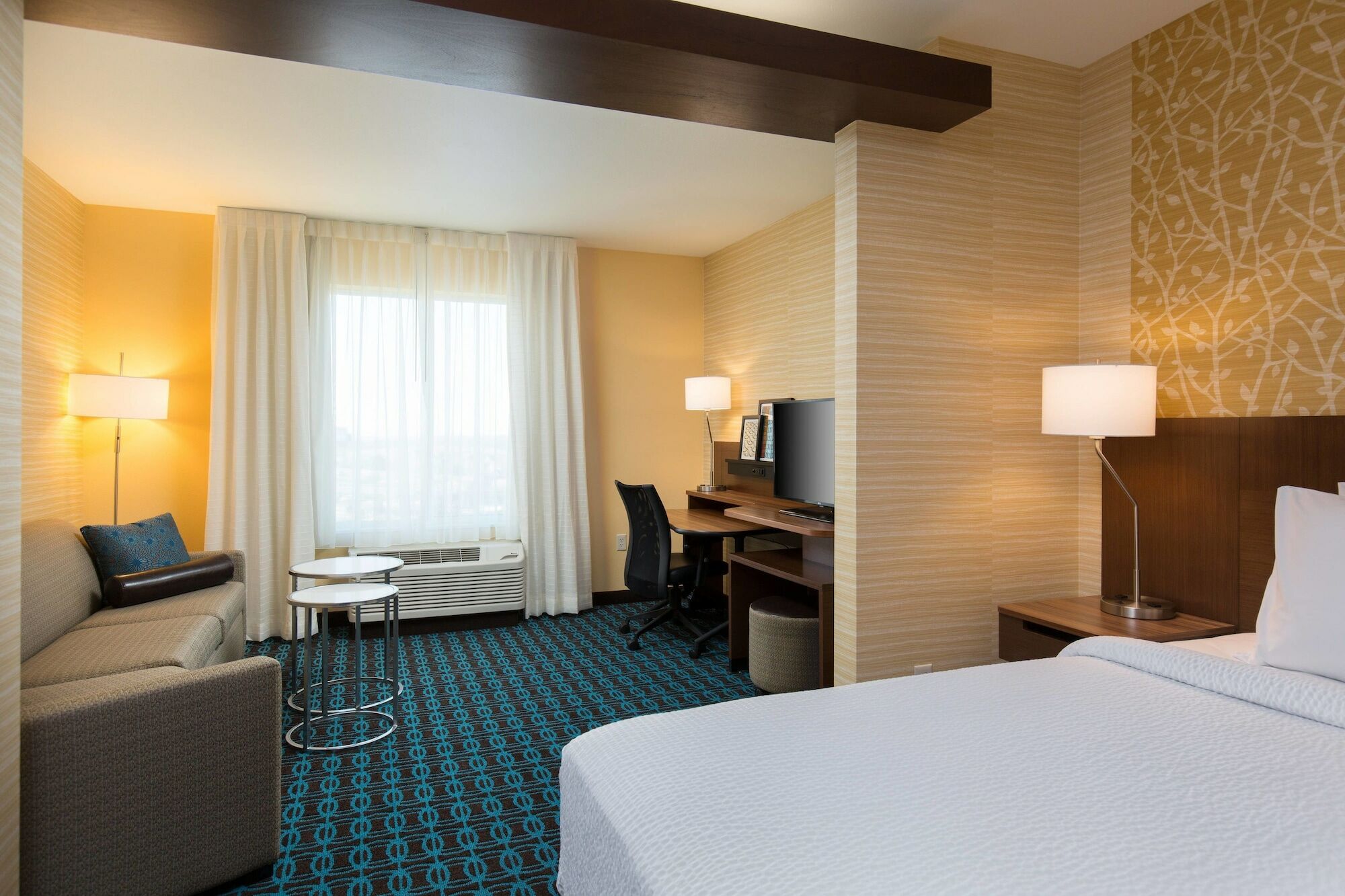 Fairfield & By Marriott Sacramento Hotel Folsom